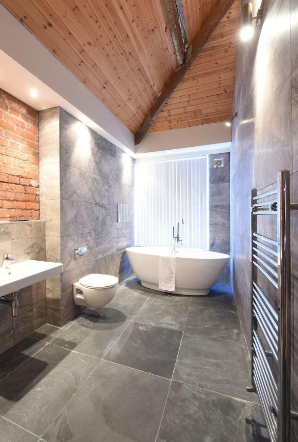 Stunning Penthouse Slps 20 Apartment Manchester Exterior photo